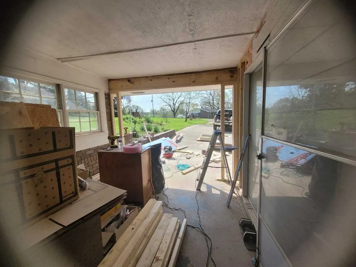 Air movers and dehumidifier for Water Mitigation Services in Deltona